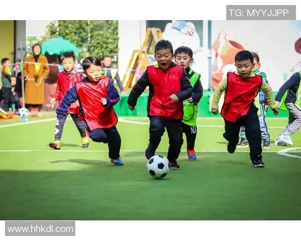 李芳的足球人生:从梦想起航到绿茵场上的辉煌历程 李芳的足球人生:从梦想起航到绿茵场上的辉煌历程