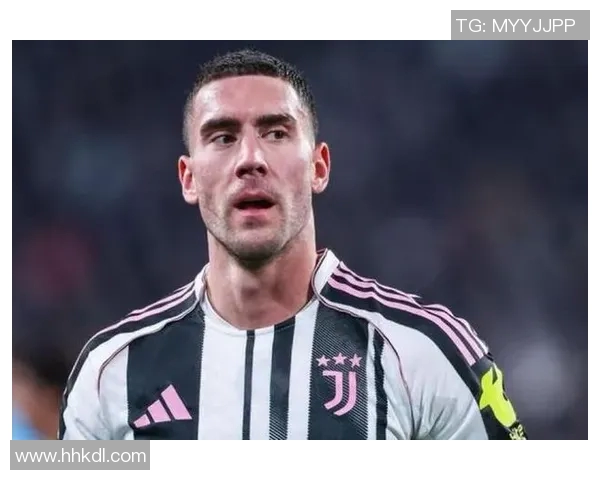 弗拉霍维奇的崛起与挑战：从天才少年到足球明星的奋斗历程