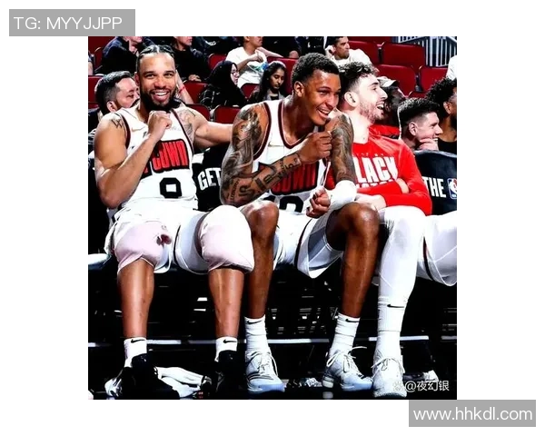 火箭队与马刺队的激烈对决回顾2018年10月8日精彩瞬间分析