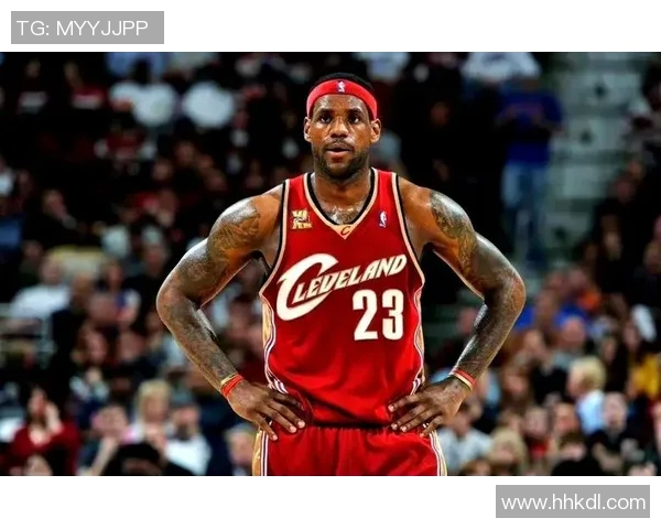 詹姆斯：篮球传奇的崛起与辉煌成就背后的故事与启示