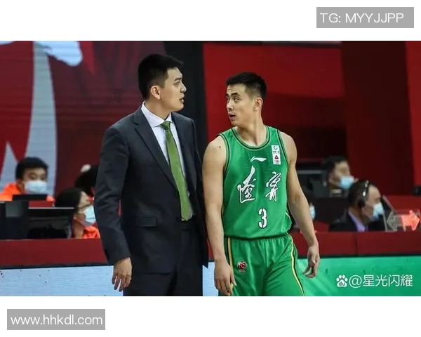 赵继伟领衔中国男篮新征程展现拼搏精神与团队合作的力量