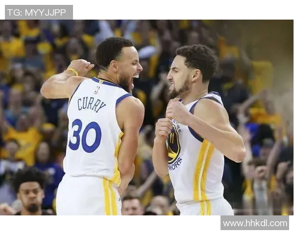 JR史密斯与汤普森的对决谁能在NBA赛场上笑到最后