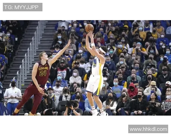 总决赛骑士与勇士精彩瞬间回顾及经典照片分享 总决赛骑士与勇士精彩瞬间回顾及经典照片分享